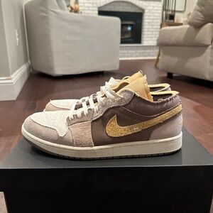 Used - Like New Jordan 1 Low Taupe Haze